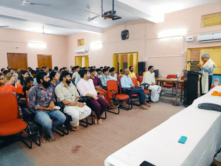 संस्कृत शास्त्रों का अध्ययन-अध्यापन है वाग्देवी की आराधना